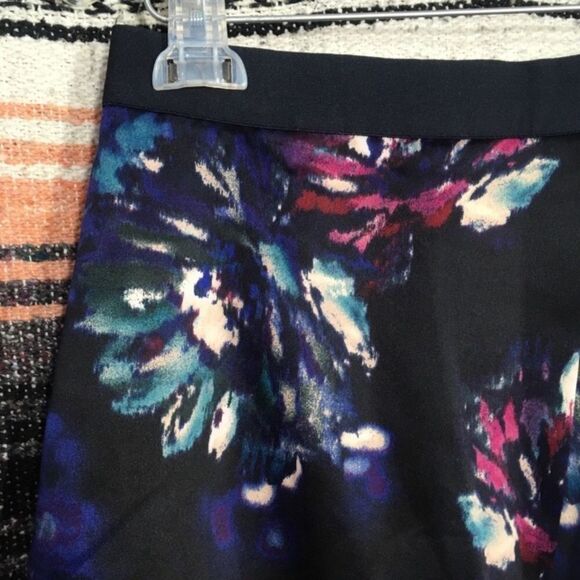 ELLEN TRACY CIRCLE MULTI COLOR FLORAL SKIRT SZ 8 ART TO WEAR - Picture 4 of 11